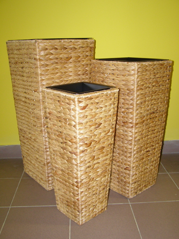 Kvetinac Vodni Hyacint () Kvetinac Vodni Hyacint