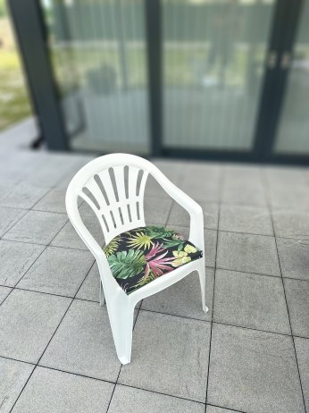 Plastová zahradní židle Kona bílá