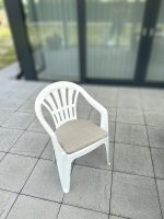 Plastová zahradní židle Kona bílá