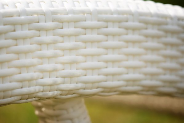 Polohovací lehátko Montana bílé - umělý ratan