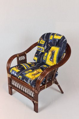 Ratanové křeslo JANEIRO tmavý med 1 - II. jakost